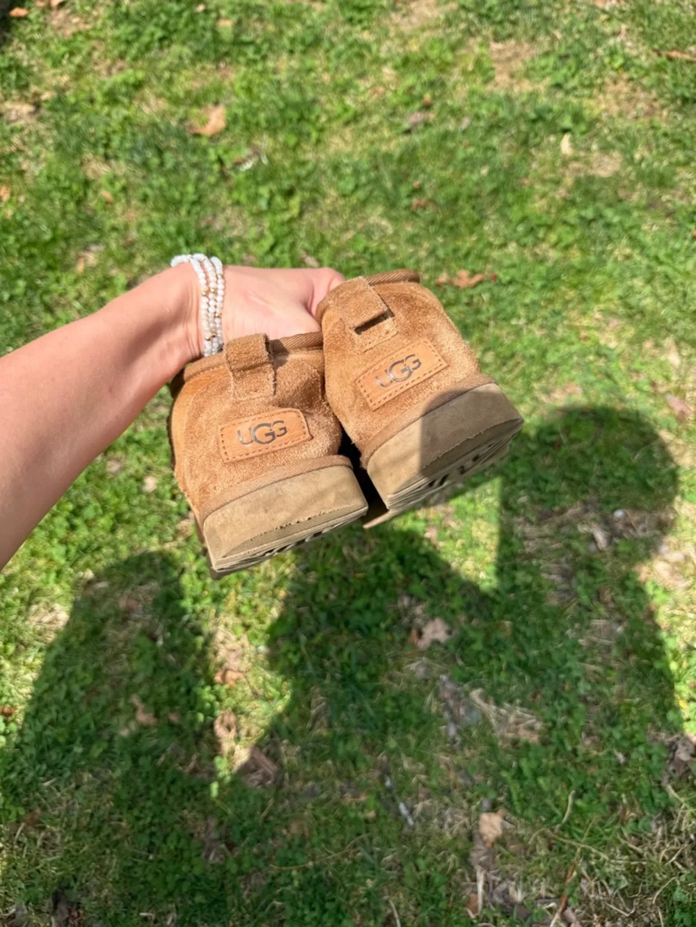 ✨ UGGS Classic Ultra Mini - Picture 6 of 9